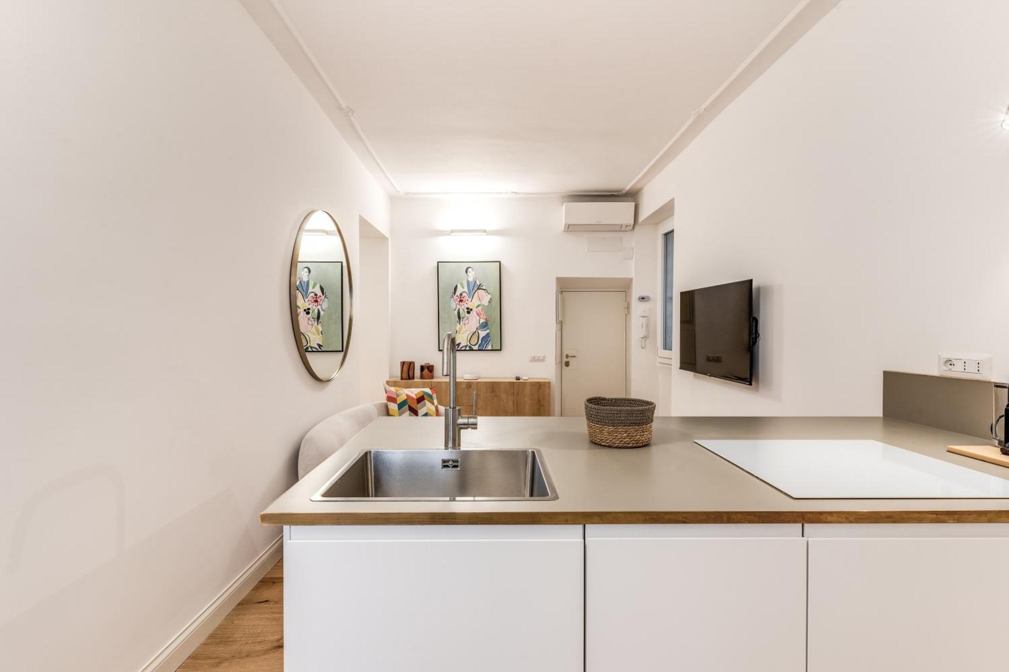 Silent 2 Bdrm Heart Of Trastevere Appartamento *